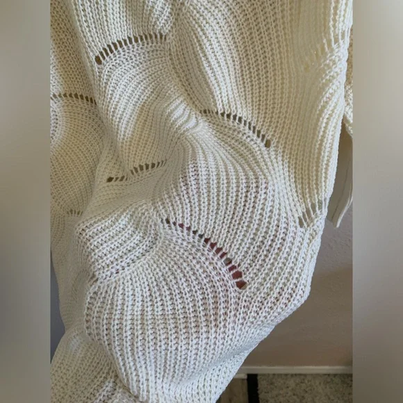 Bloomchic Plus Size Ivory Sweater NWT 🌴 - Picture 6 of 11